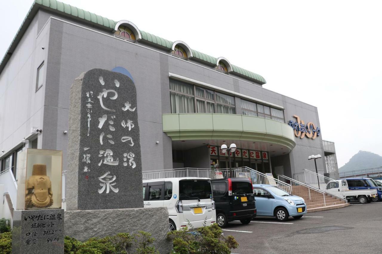 Michi No Eki Fureai Park Mino Hotel Mitoyo Eksteriør billede